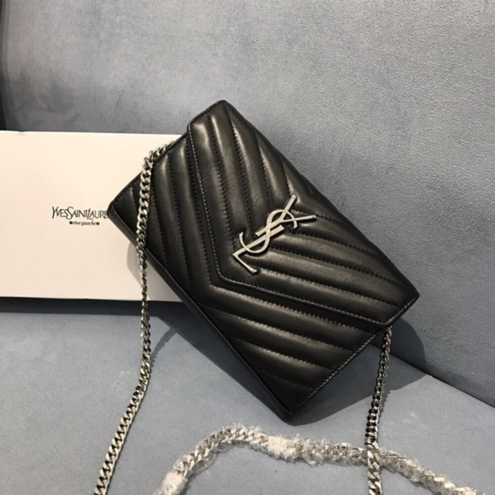 <AUTHENTIC>Yves Saint Laurent bag - image 4